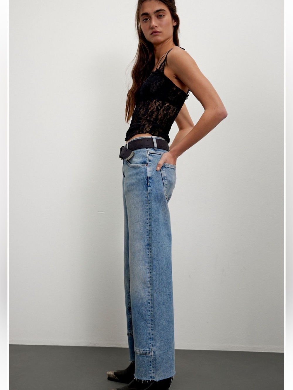 We the free by Free People Risk Taker mid rise Jean - size 31
